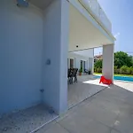 Casa Ferata וילה קאנפאנאר