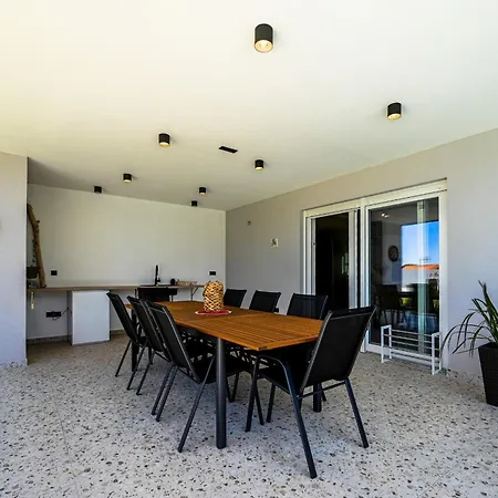 Casa Ferata Vila