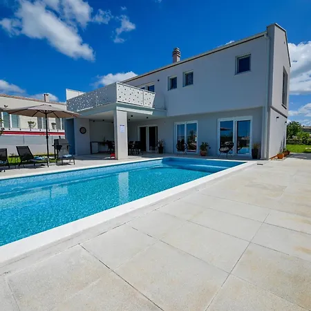 Casa Ferata Vila Kanfanar